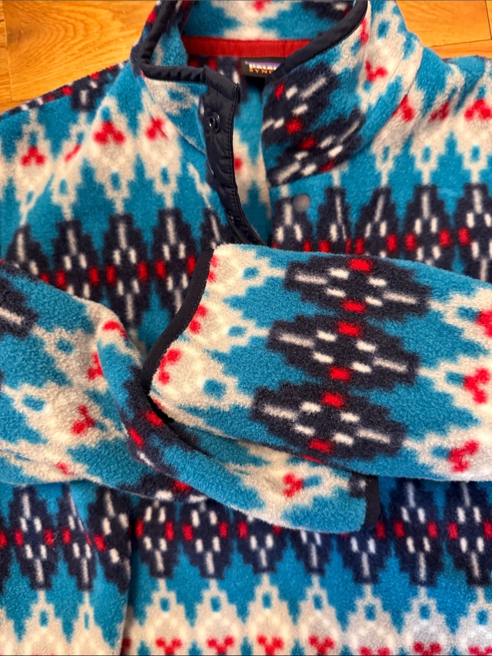 Patagonia Blue White Red Patterned Fleece Pullover gorpcore vintage xs outdoorsy - Picture 6 of 7